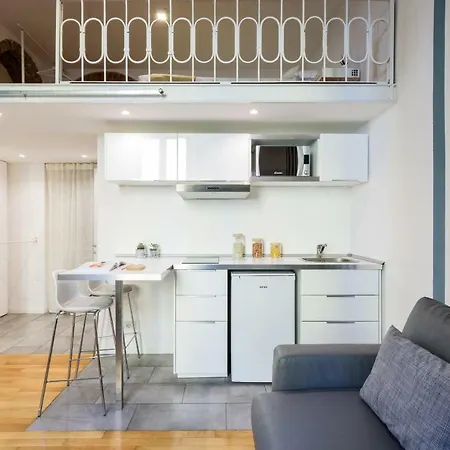 公寓 Homeathotel - Copernico Apts 2*
