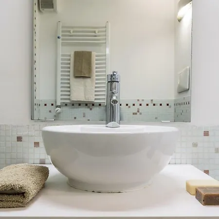 Homeathotel - Copernico Apts Apartamento 2*